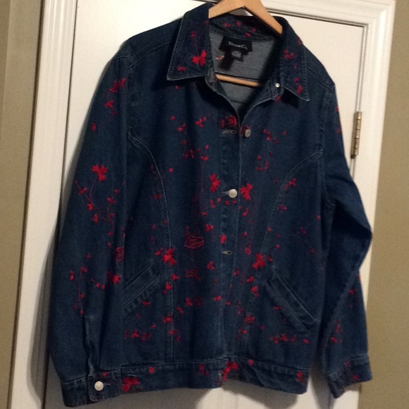 Jean jacket. - Picture 3 of 8